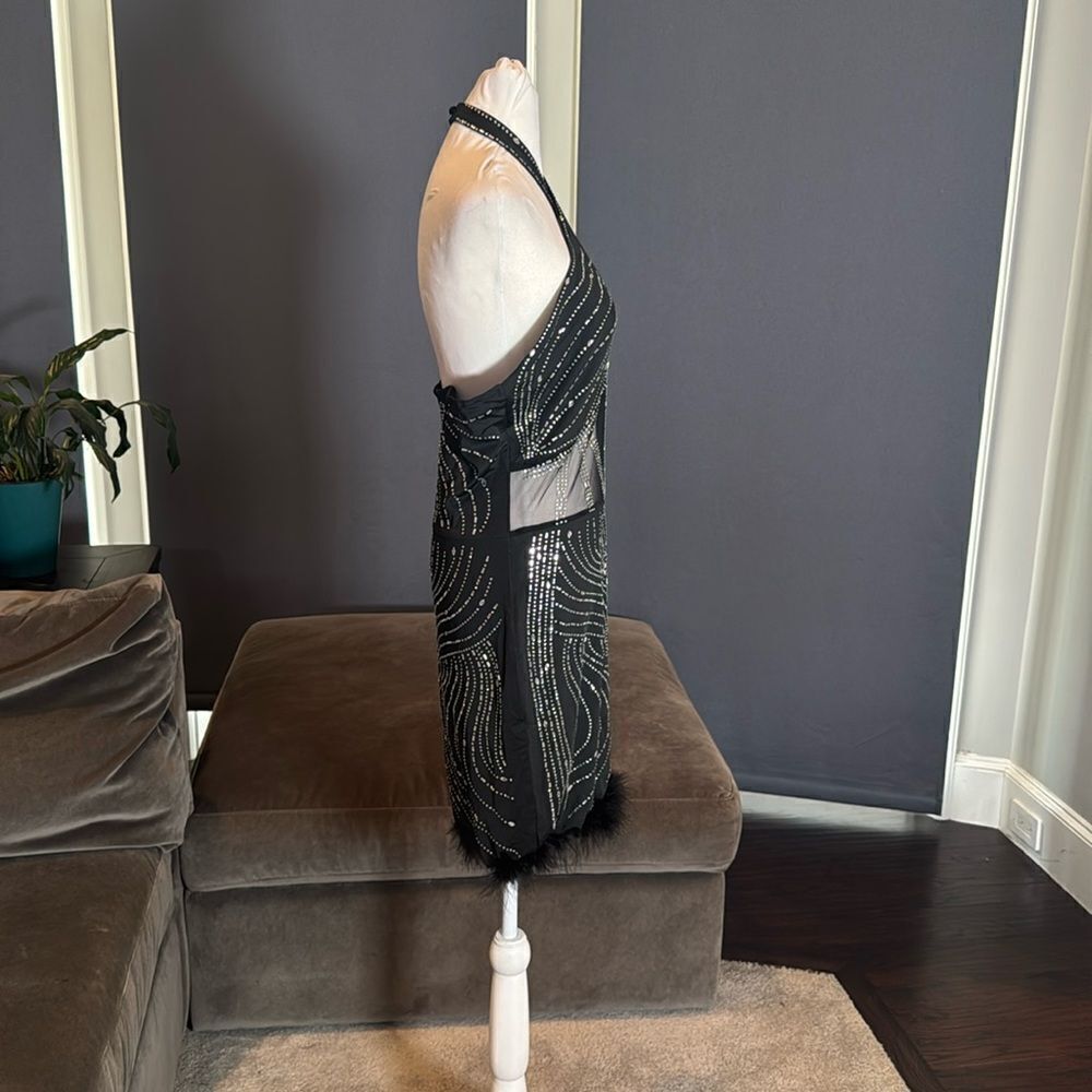 Black BodyCon Halter Neck Mini Party Dress Feather Hem Rhinestones Size M NEW - Picture 4 of 15